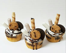 Load image into Gallery viewer, Gourmet Cupcakes (12)