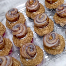 Load image into Gallery viewer, Gourmet Cupcakes (12)