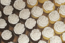 Load image into Gallery viewer, Basic Cupcakes (12)
